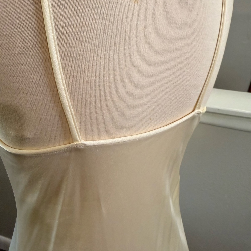 Vintage Gilead Ivory Nylon Nightgown USA Lace Slip Dress Bridal Coquette Petite - Picture 4 of 9